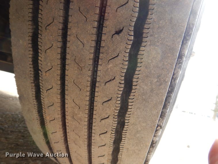 image for item JK9525 2001 Peterbilt 379  semi truck