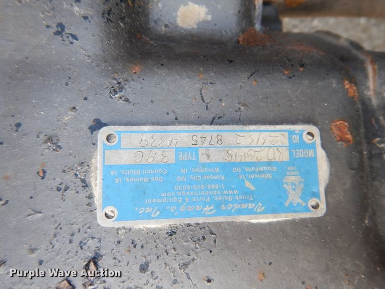 image for item JK9532 2000 Volvo VN  semi truck