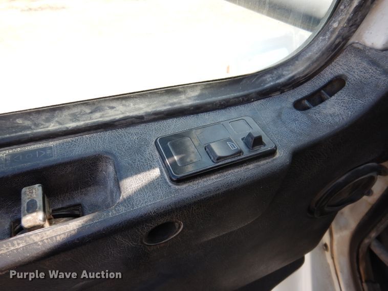 image for item JK9532 2000 Volvo VN  semi truck