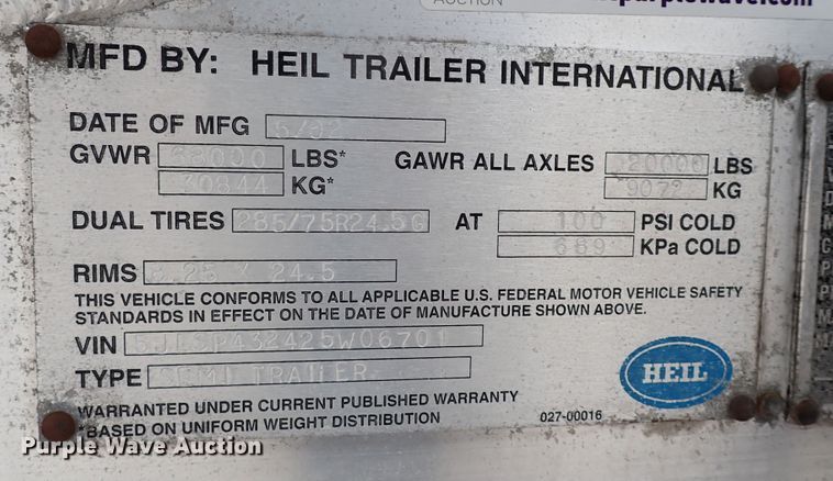 image for item JN9237 2002 Heil  pneumatic dry bulk trailer