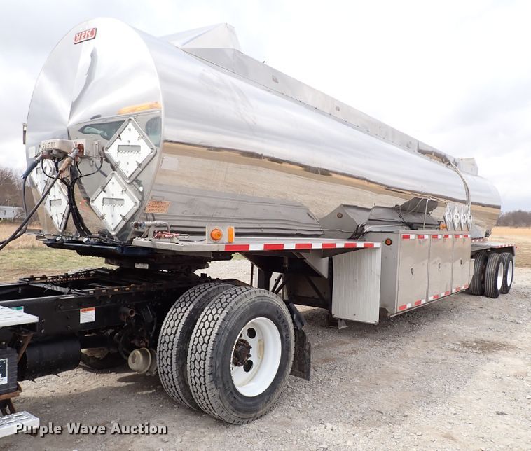 image for item JN9241 1990 Heil  tank trailer