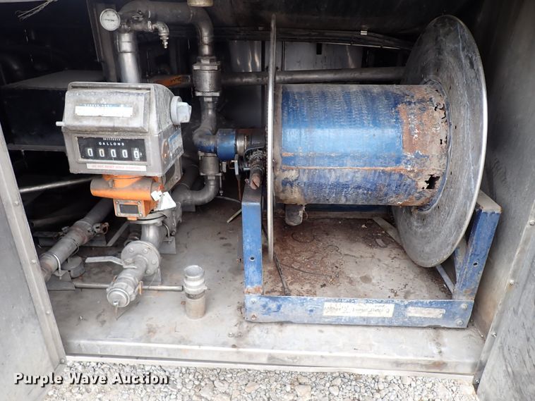 image for item JN9241 1990 Heil  tank trailer