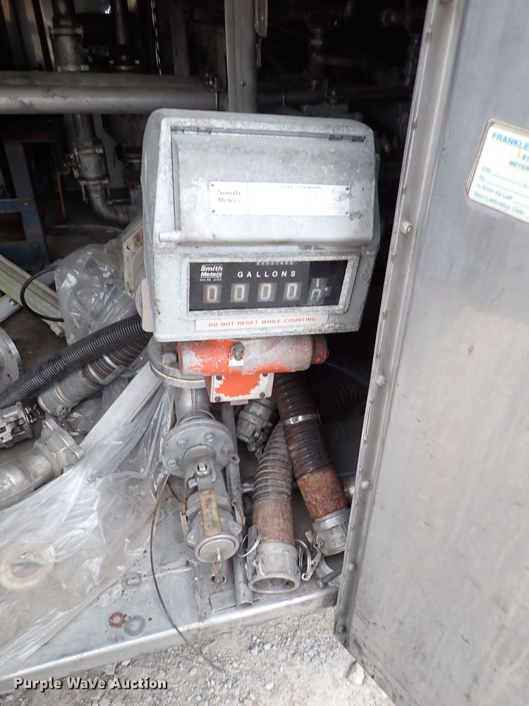 image for item JN9241 1990 Heil  tank trailer