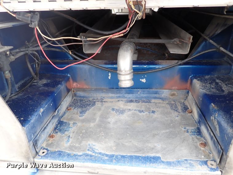 image for item JN9241 1990 Heil  tank trailer