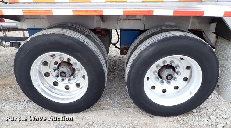 image for item JN9241 1990 Heil  tank trailer