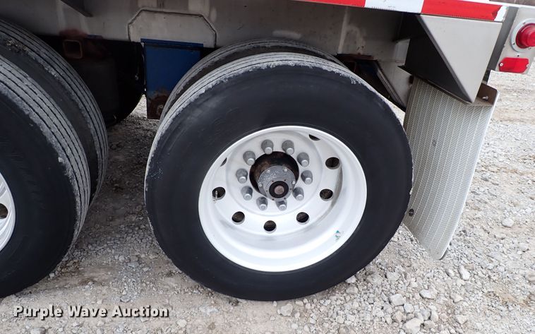 image for item JN9241 1990 Heil  tank trailer