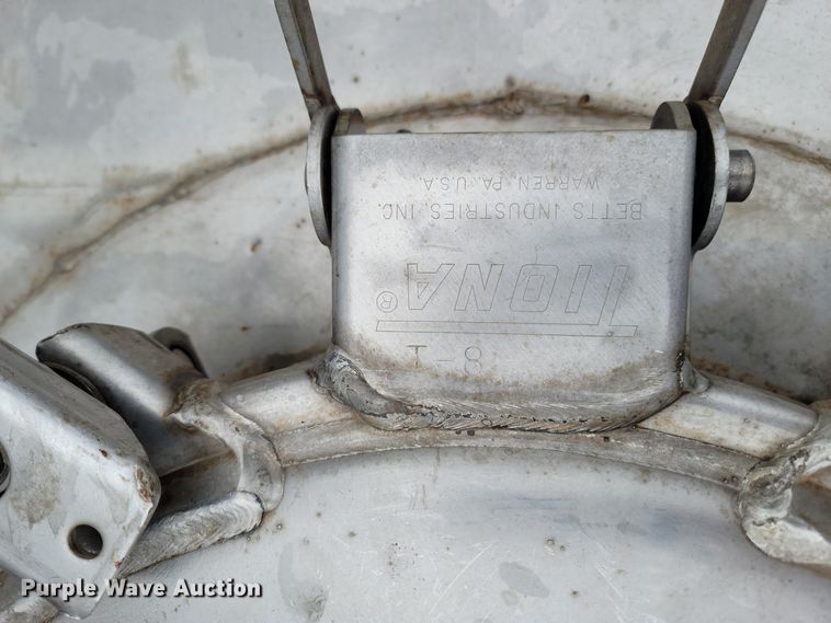 image for item JN9241 1990 Heil  tank trailer