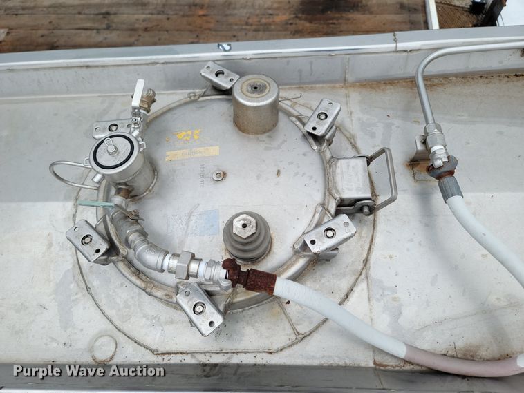 image for item JN9241 1990 Heil  tank trailer