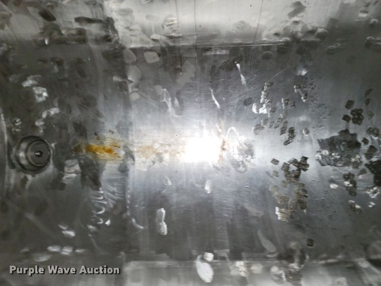 image for item JN9241 1990 Heil  tank trailer