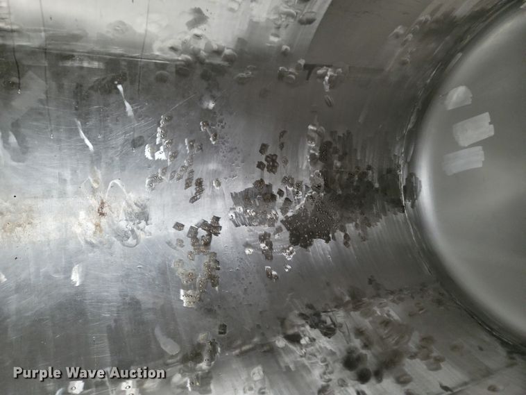 image for item JN9241 1990 Heil  tank trailer