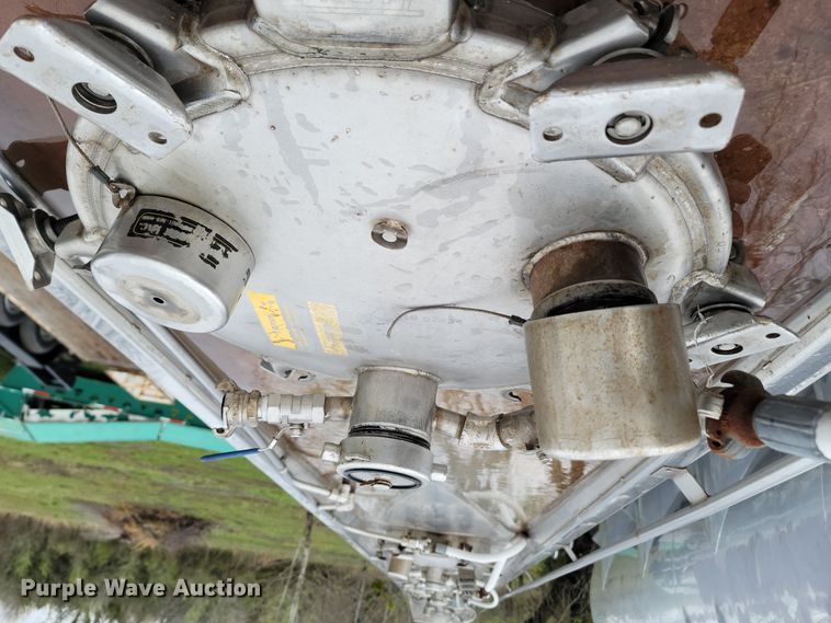 image for item JN9241 1990 Heil  tank trailer