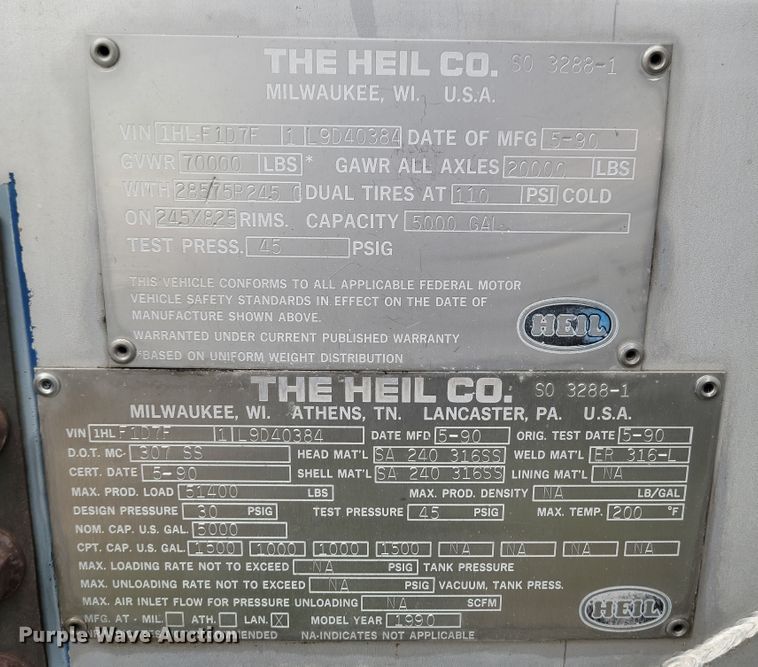 image for item JN9241 1990 Heil  tank trailer