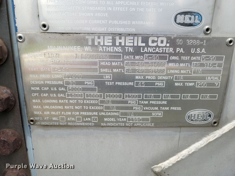 image for item JN9241 1990 Heil  tank trailer