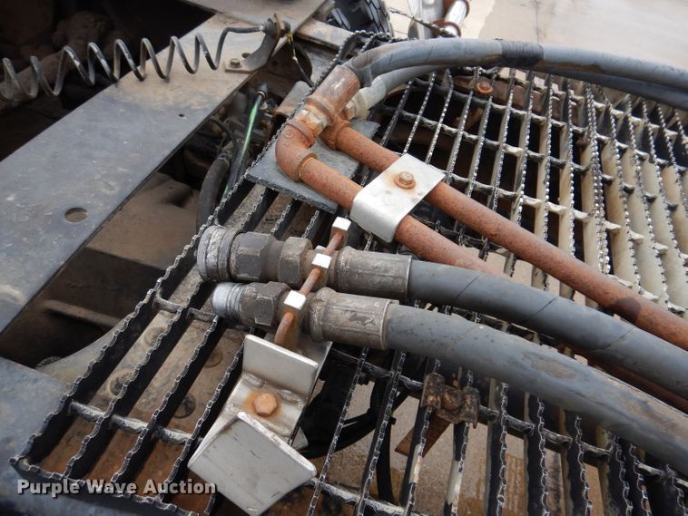 image for item KH9007 2005 Mack CXN613  semi truck