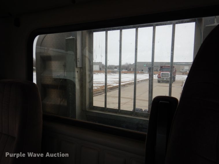 image for item KH9007 2005 Mack CXN613  semi truck