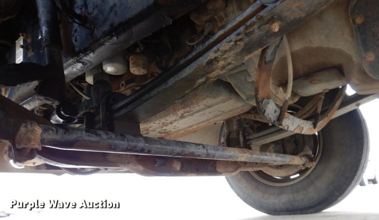 image for item KH9007 2005 Mack CXN613  semi truck