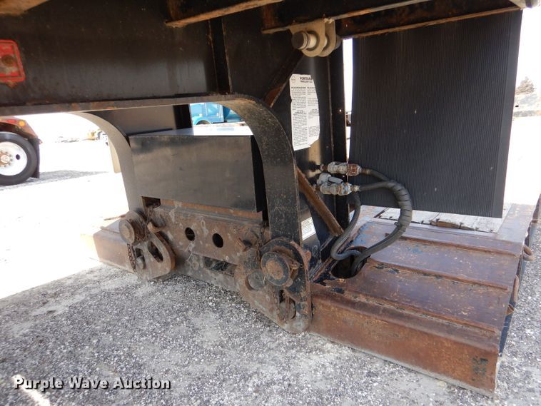 image for item LJ9821 2014 Fontaine Renegade LX40  lowboy equipment trailer