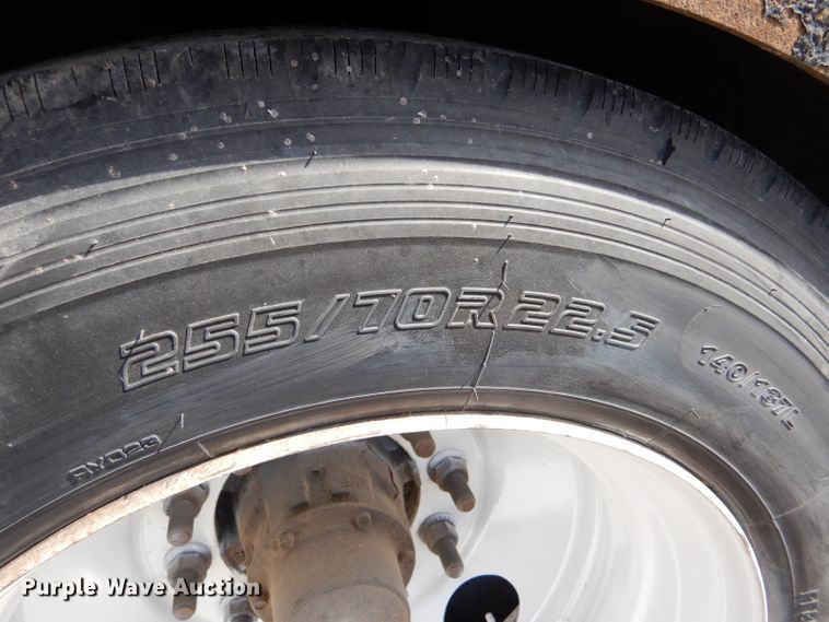 image for item LJ9821 2014 Fontaine Renegade LX40  lowboy equipment trailer