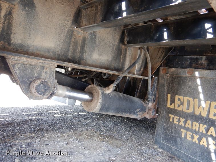 image for item LJ9822 2006 Ledwell LW48 HT2-10-PB  drop deck equipment trailer