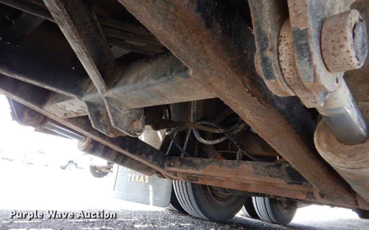 image for item LJ9822 2006 Ledwell LW48 HT2-10-PB  drop deck equipment trailer