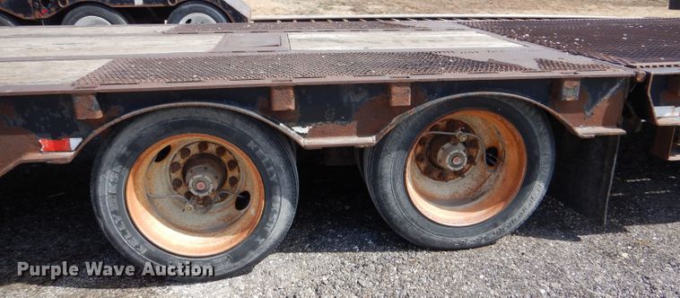 image for item LJ9822 2006 Ledwell LW48 HT2-10-PB  drop deck equipment trailer