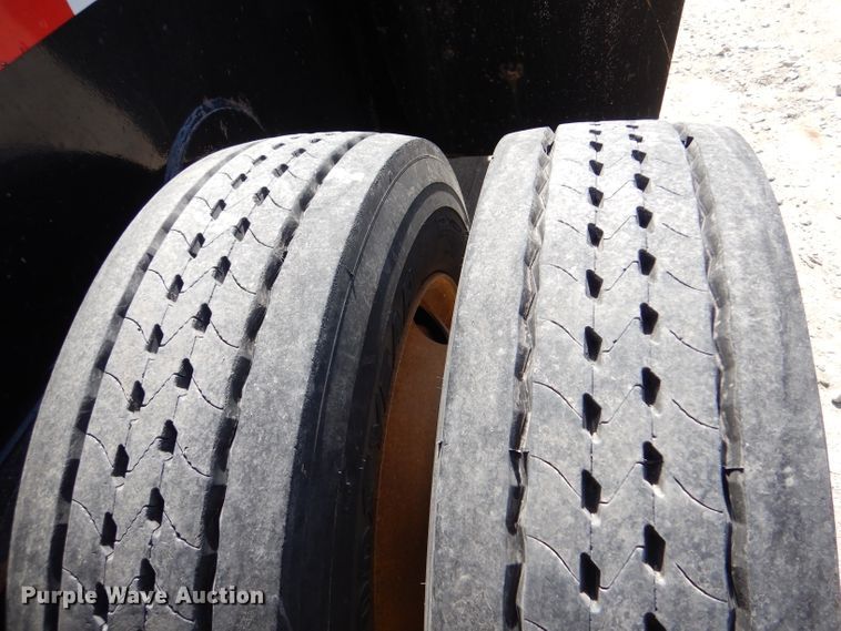 image for item LJ9828 1996 Trail King 130  lowboy equipment trailer