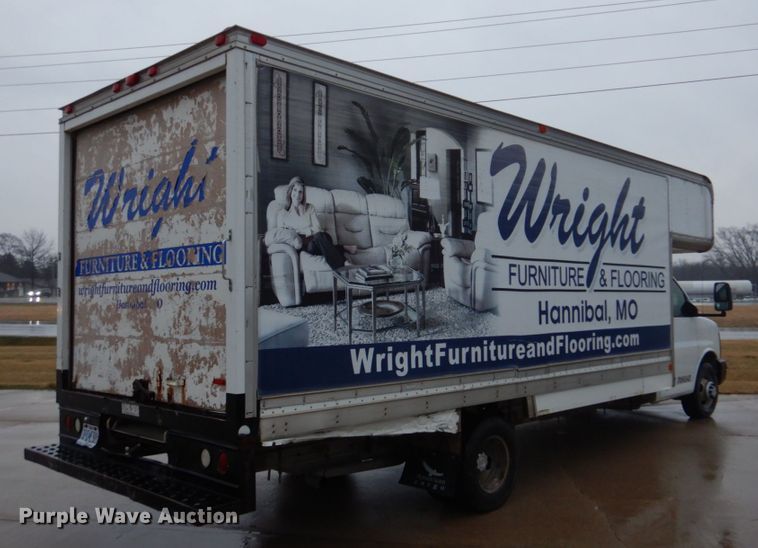 image for item DH8218 2008 Chevrolet Express 3500  box truck