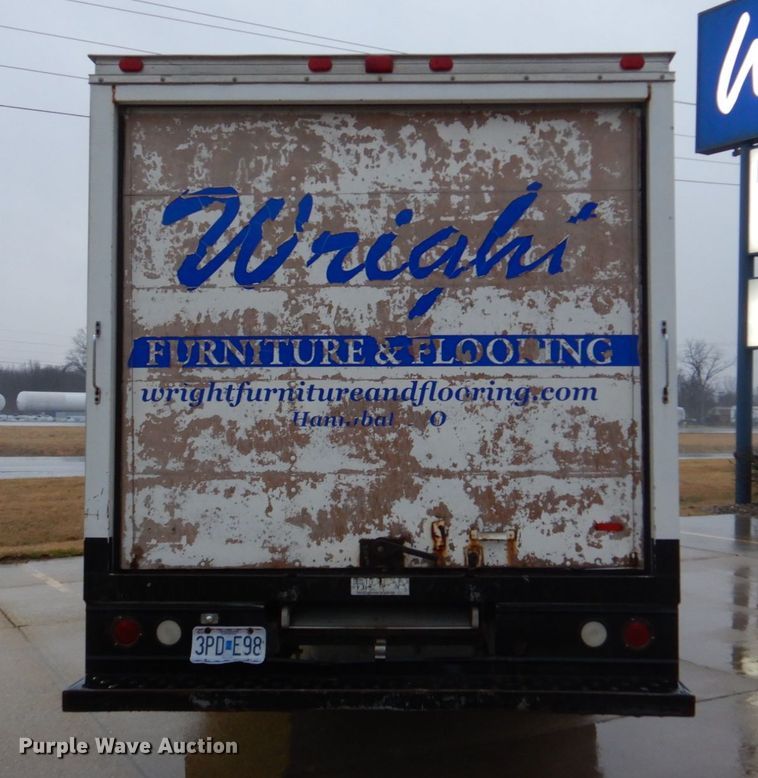 image for item DH8218 2008 Chevrolet Express 3500  box truck