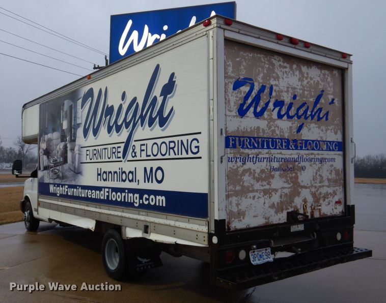 image for item DH8218 2008 Chevrolet Express 3500  box truck