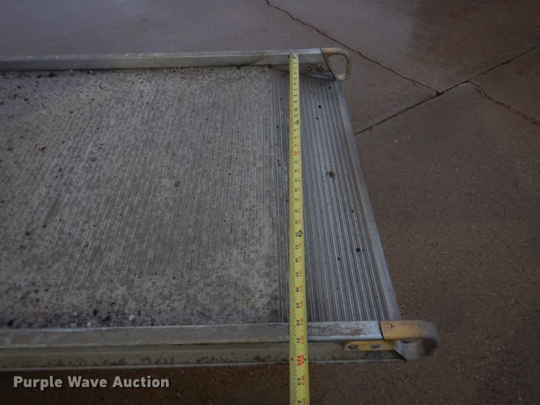 image for item DH8218 2008 Chevrolet Express 3500  box truck