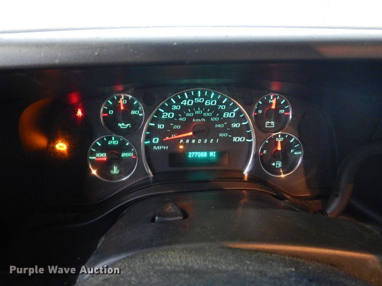 image for item DH8218 2008 Chevrolet Express 3500  box truck