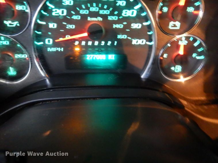 image for item DH8218 2008 Chevrolet Express 3500  box truck