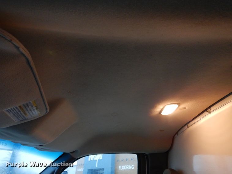 image for item DH8218 2008 Chevrolet Express 3500  box truck