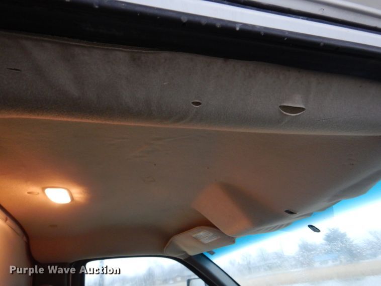 image for item DH8218 2008 Chevrolet Express 3500  box truck