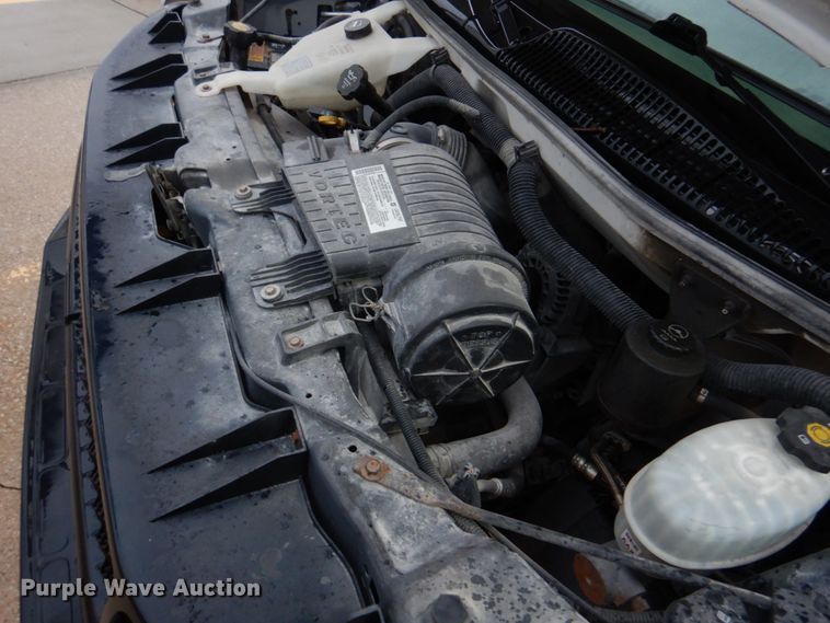 image for item DH8218 2008 Chevrolet Express 3500  box truck