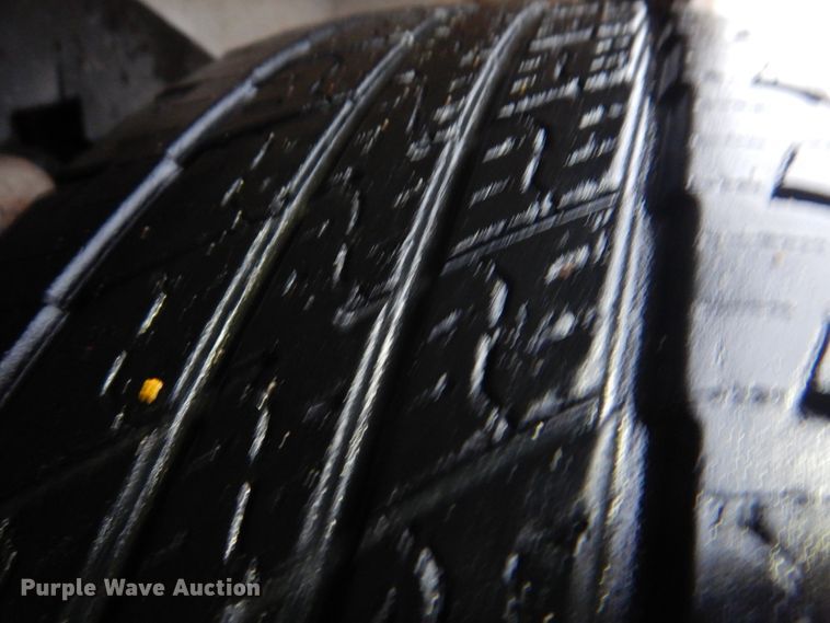 image for item DH8218 2008 Chevrolet Express 3500  box truck