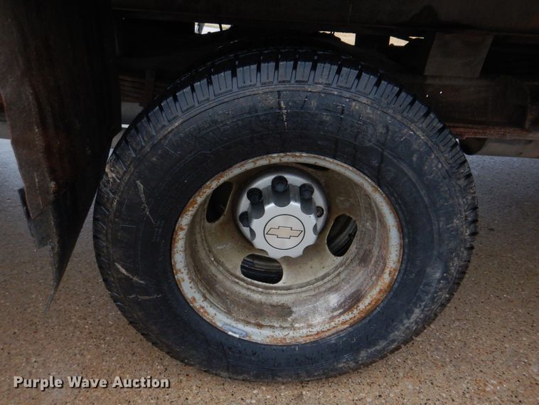 image for item DH8218 2008 Chevrolet Express 3500  box truck