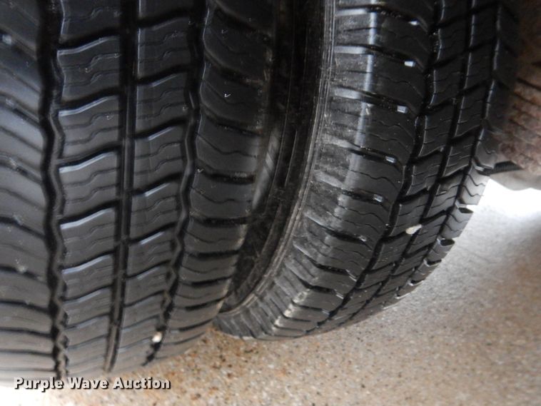 image for item DH8218 2008 Chevrolet Express 3500  box truck