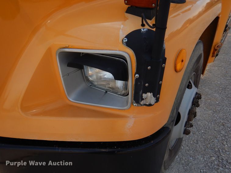 image for item DH8245 2003 Freightliner FS65  school bus