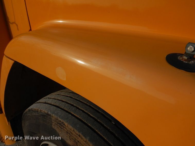 image for item DH8245 2003 Freightliner FS65  school bus