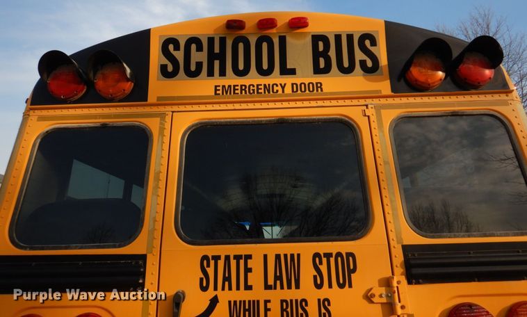 image for item DH8245 2003 Freightliner FS65  school bus