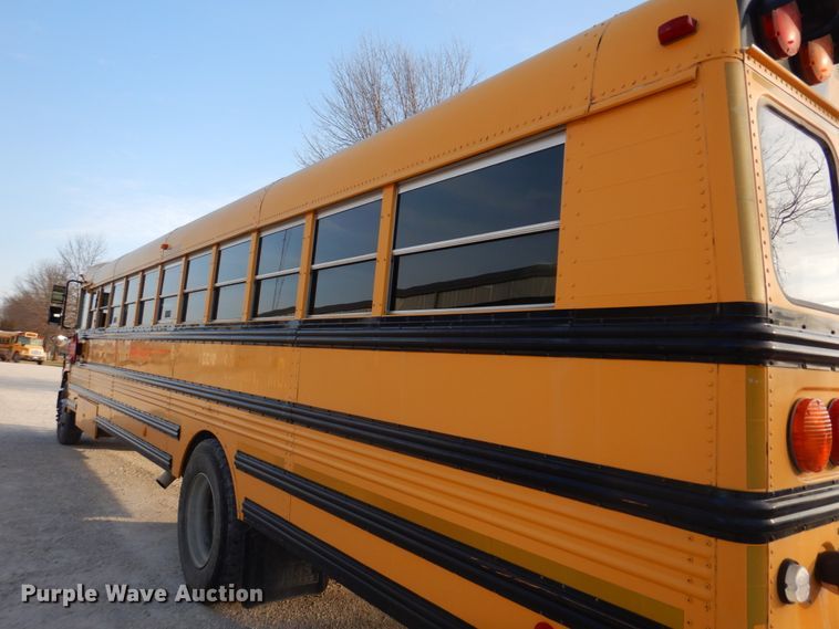 image for item DH8245 2003 Freightliner FS65  school bus