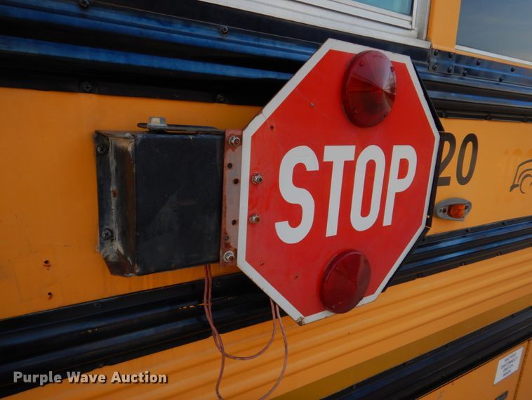 image for item DH8245 2003 Freightliner FS65  school bus