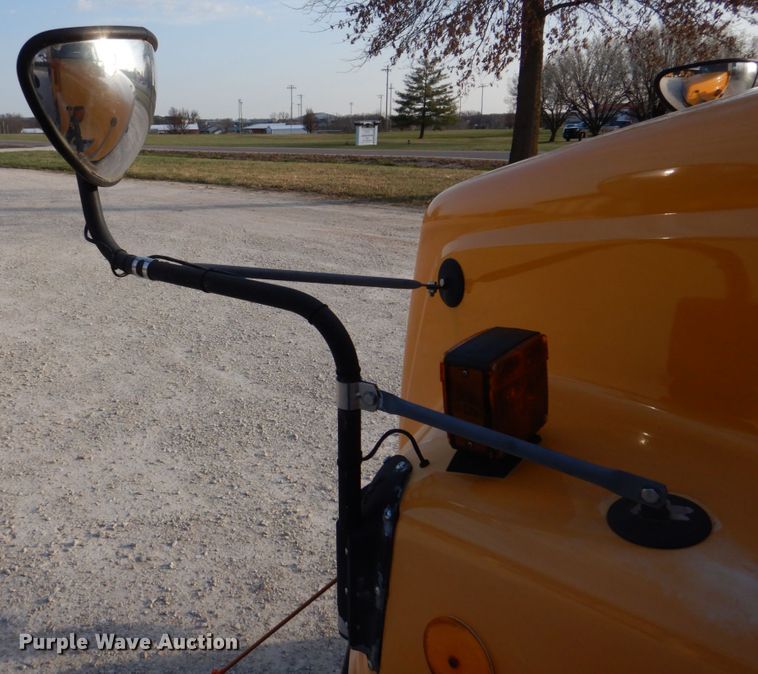 image for item DH8245 2003 Freightliner FS65  school bus