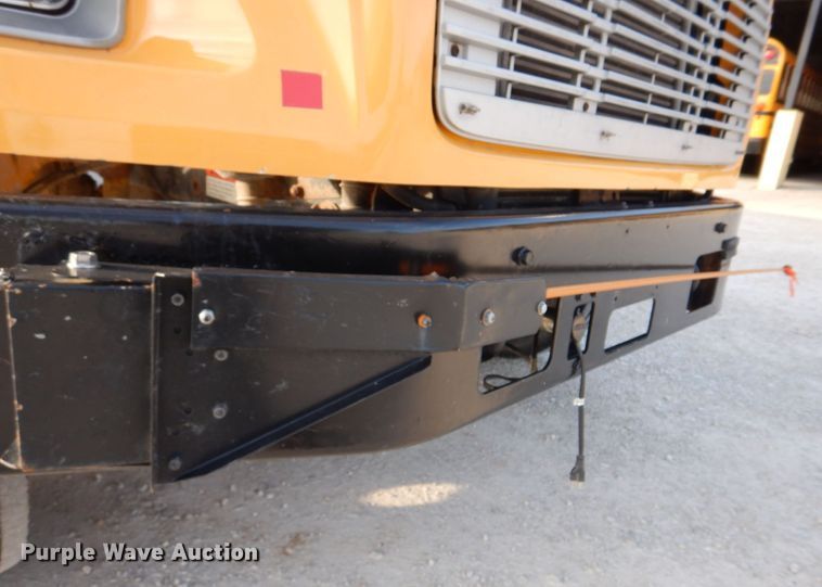 image for item DH8245 2003 Freightliner FS65  school bus