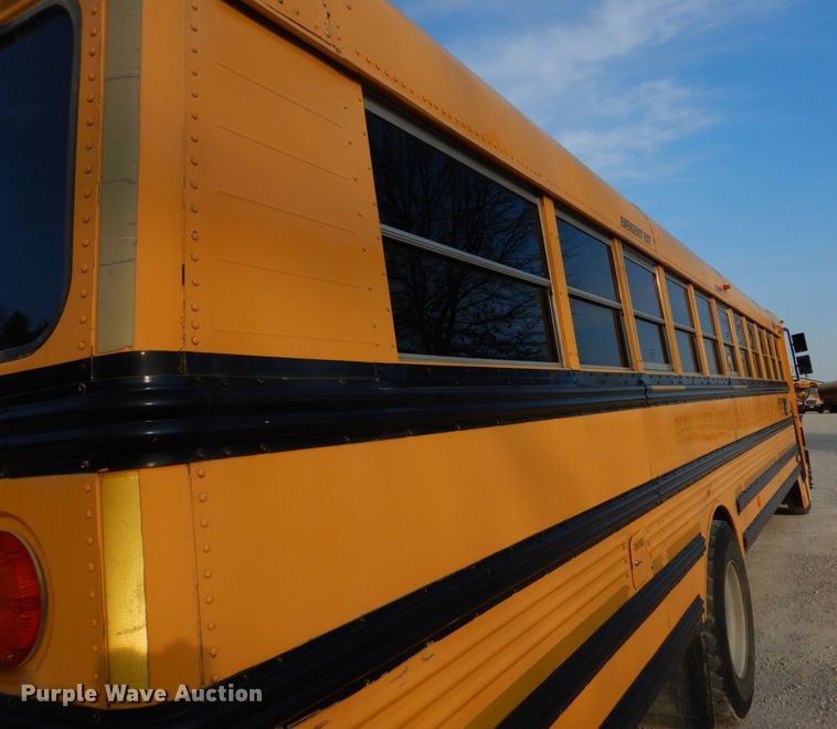 image for item DH8245 2003 Freightliner FS65  school bus