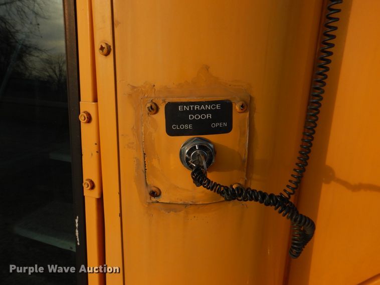 image for item DH8245 2003 Freightliner FS65  school bus