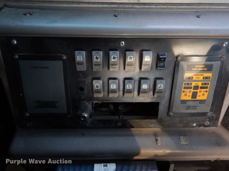 image for item DH8245 2003 Freightliner FS65  school bus