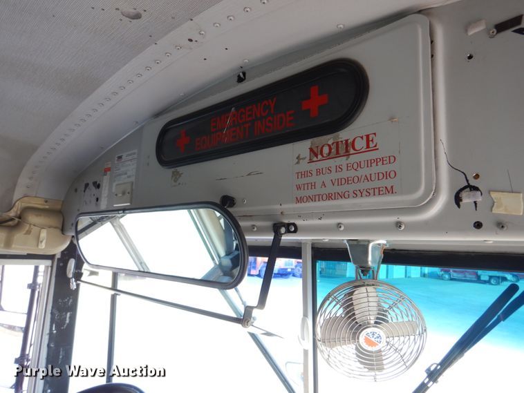 image for item DH8245 2003 Freightliner FS65  school bus