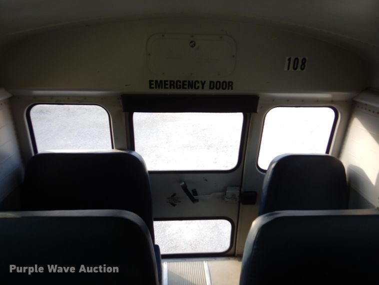 image for item DH8245 2003 Freightliner FS65  school bus
